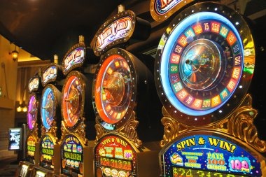 starwing Joker Gaming bonus round showing free spins and multiplier activation